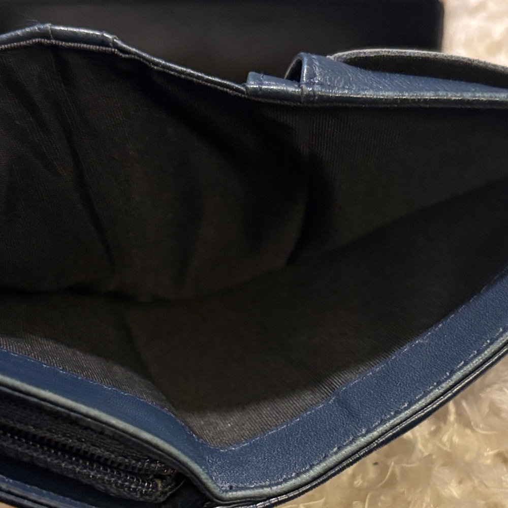 CHANEL Dark Blue CC Caviar Leather Wallet - Picture 14 of 16